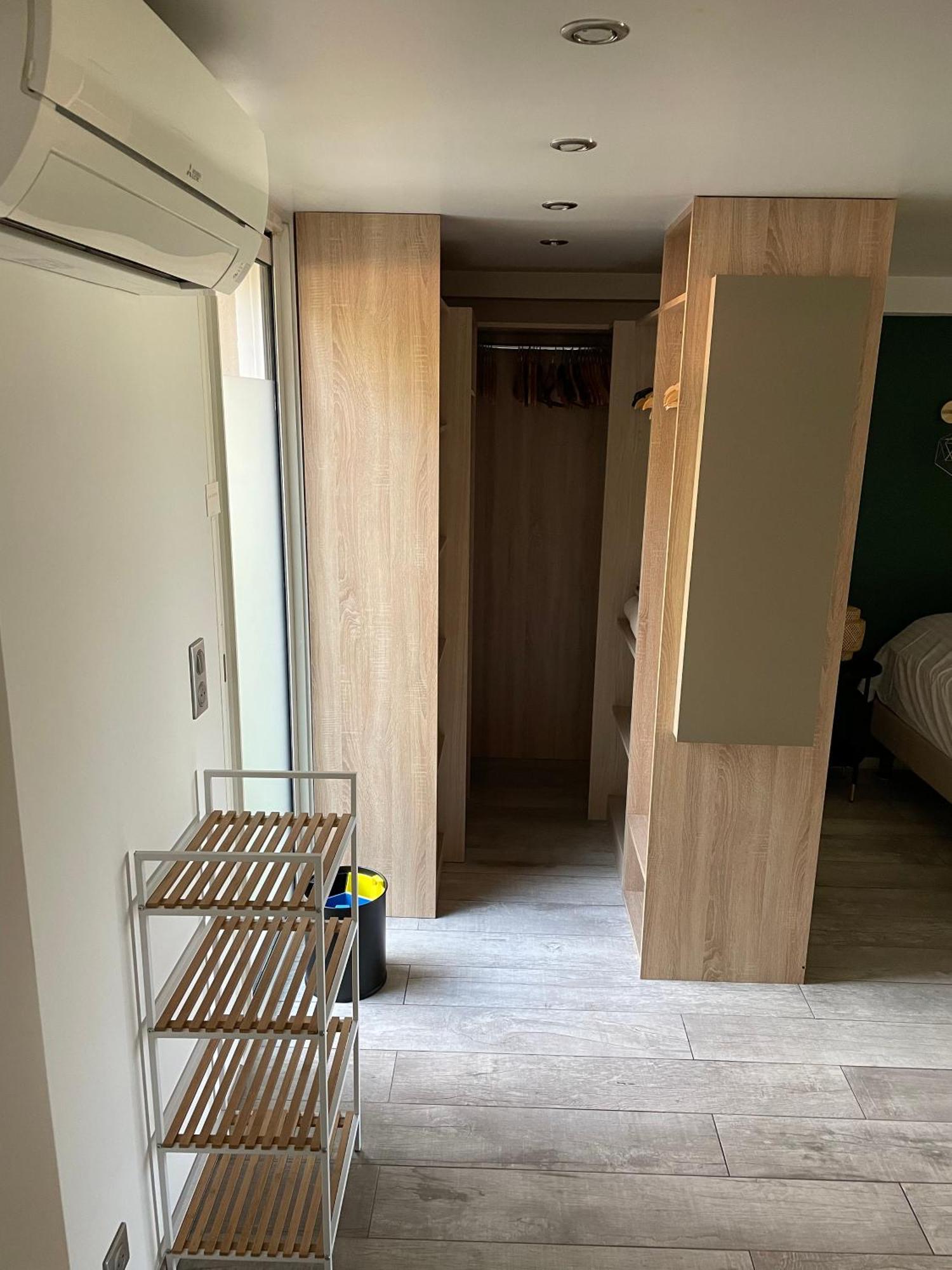 Hotel Le Rabelais Льо Лаванду Екстериор снимка