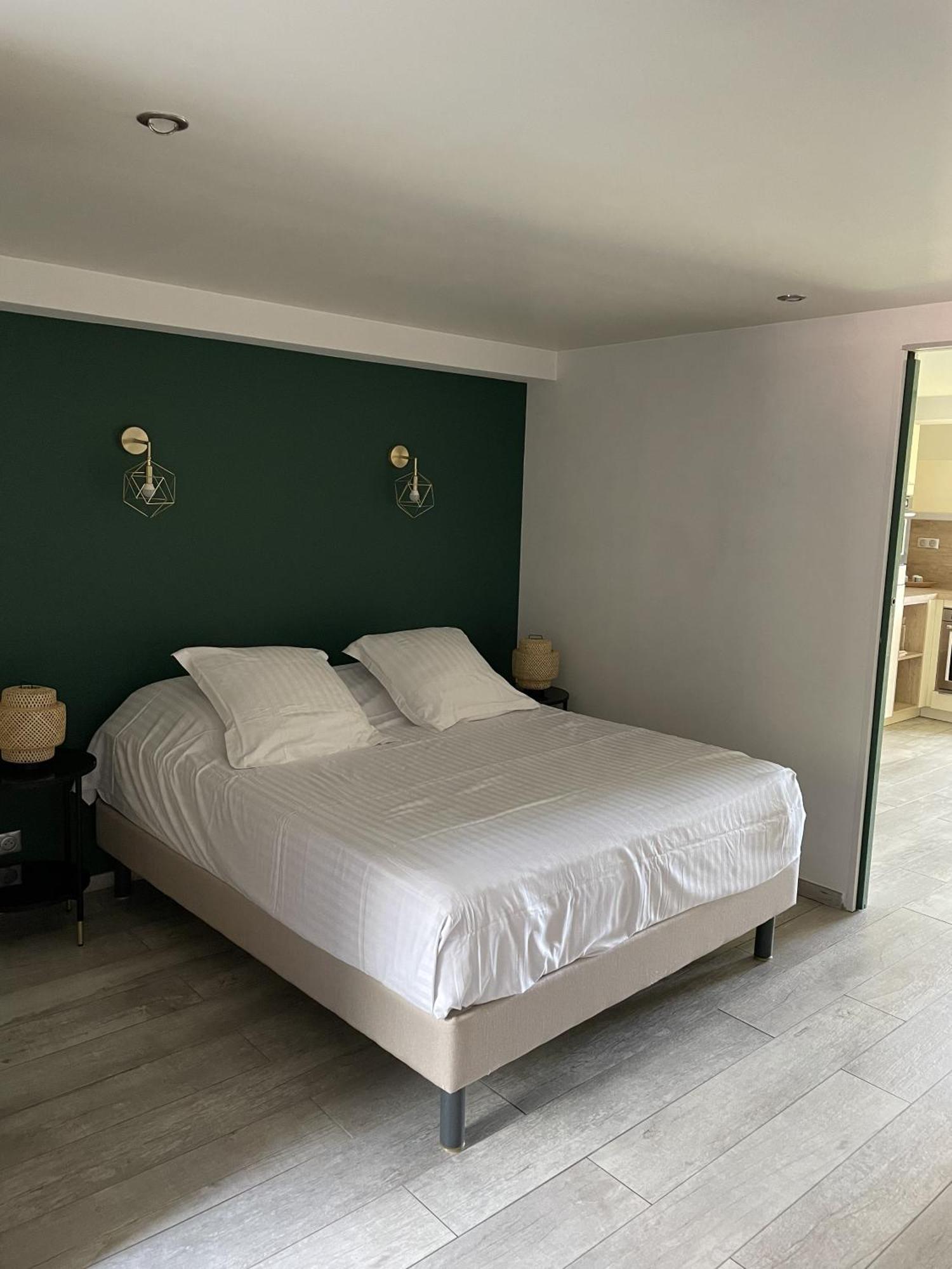 Hotel Le Rabelais Льо Лаванду Екстериор снимка