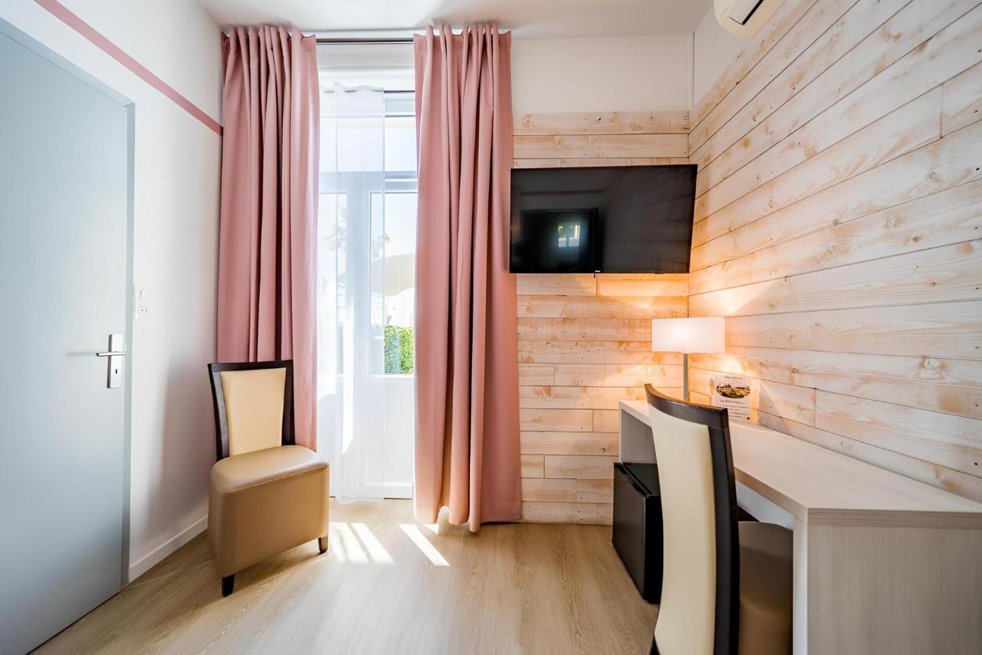 Hotel Le Rabelais Льо Лаванду Екстериор снимка