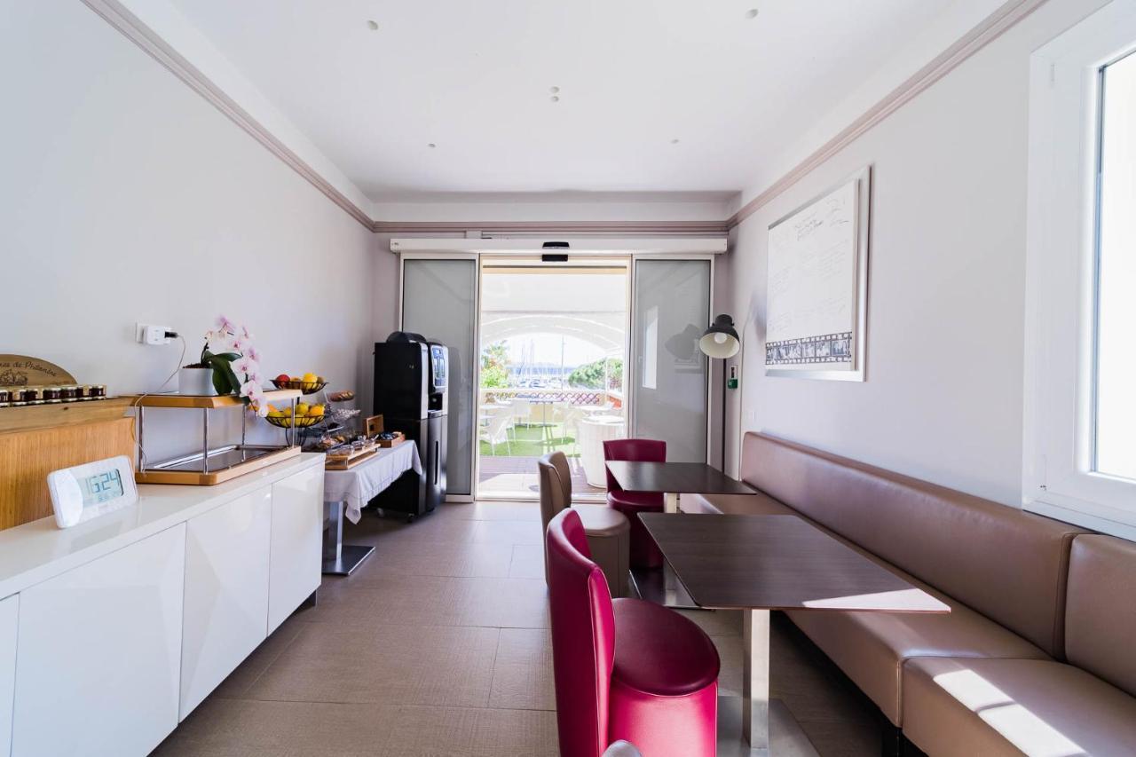 Hotel Le Rabelais Льо Лаванду Екстериор снимка