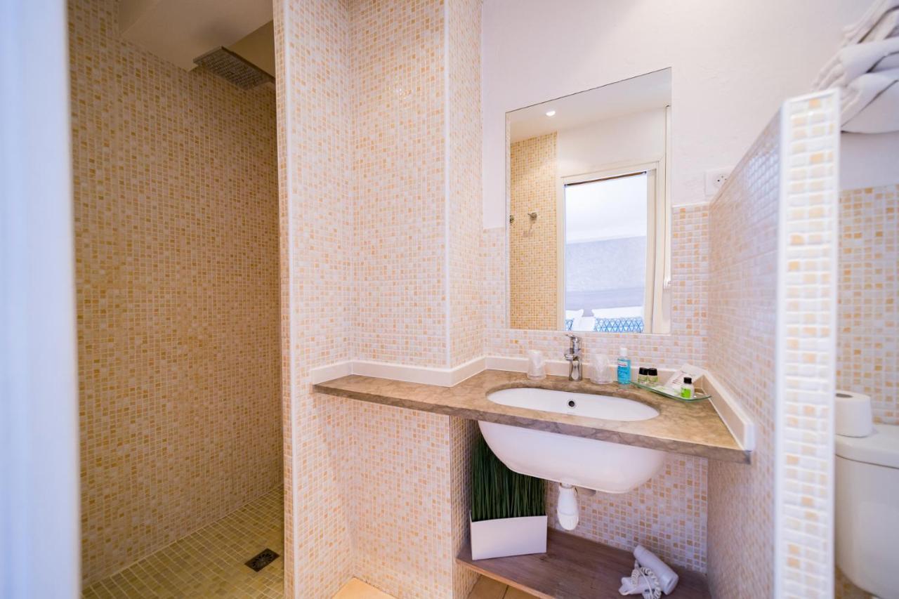 Hotel Le Rabelais Льо Лаванду Екстериор снимка